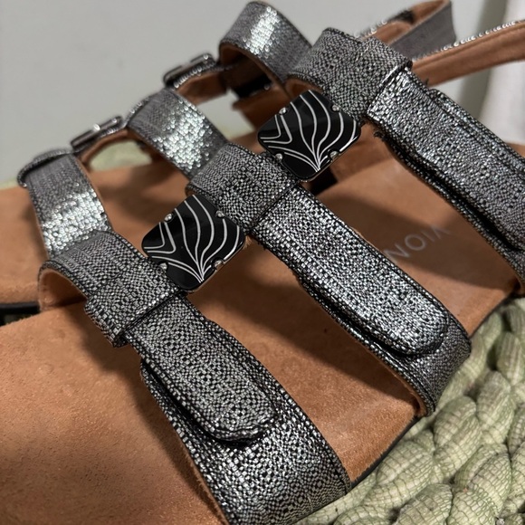 VIONIC Amber Black Metallic Strappy Slingback Comfort Arch Support Sandals - Picture 5 of 10